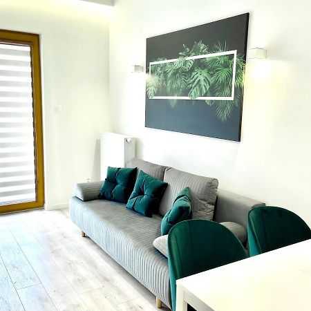 Modern Green Apartment Krasków Εξωτερικό φωτογραφία