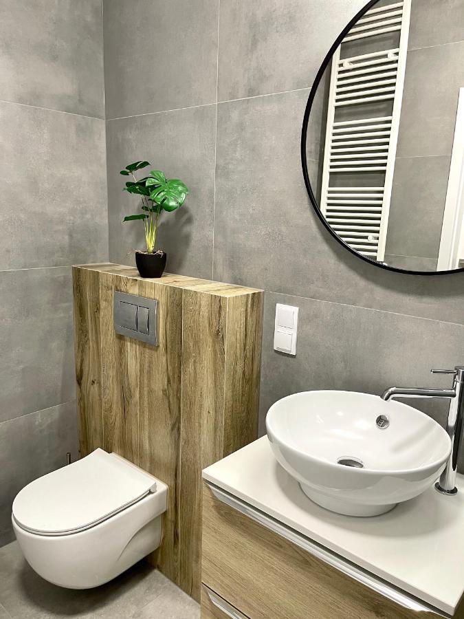 Modern Green Apartment Krasków Εξωτερικό φωτογραφία