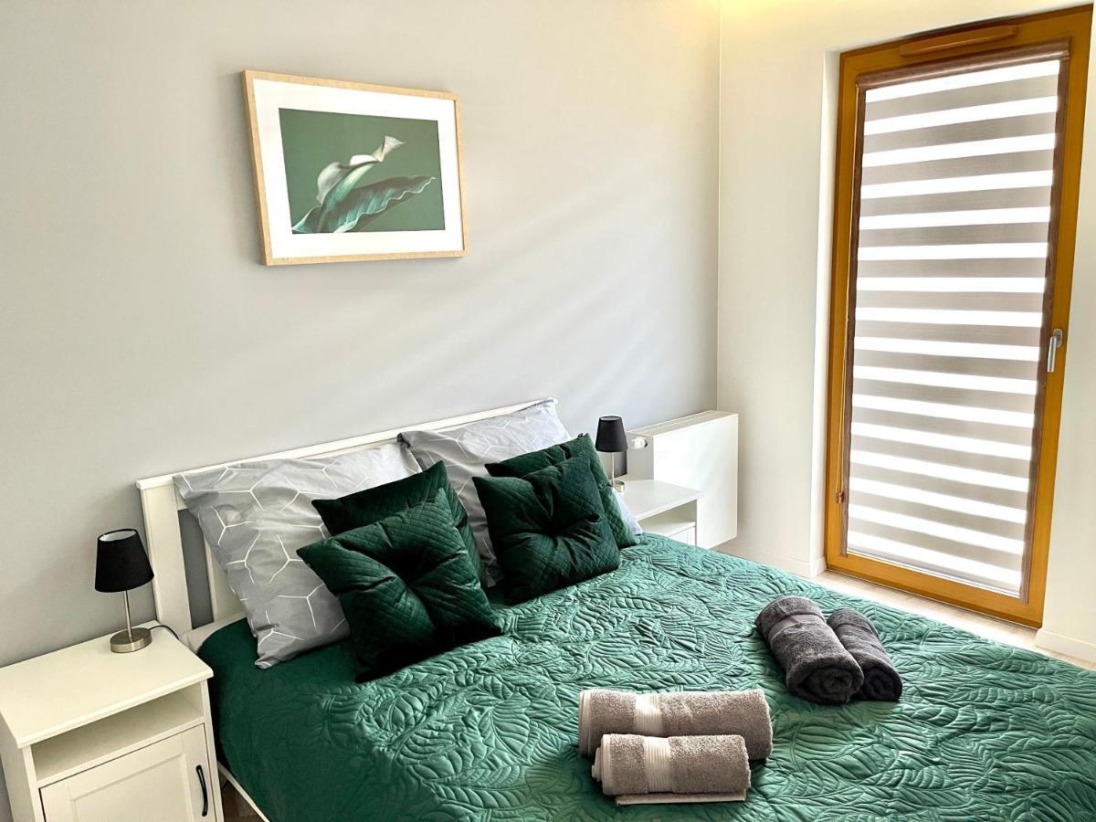 Modern Green Apartment Krasków Εξωτερικό φωτογραφία