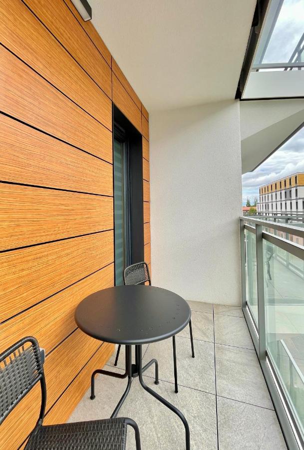 Modern Green Apartment Krasków Εξωτερικό φωτογραφία